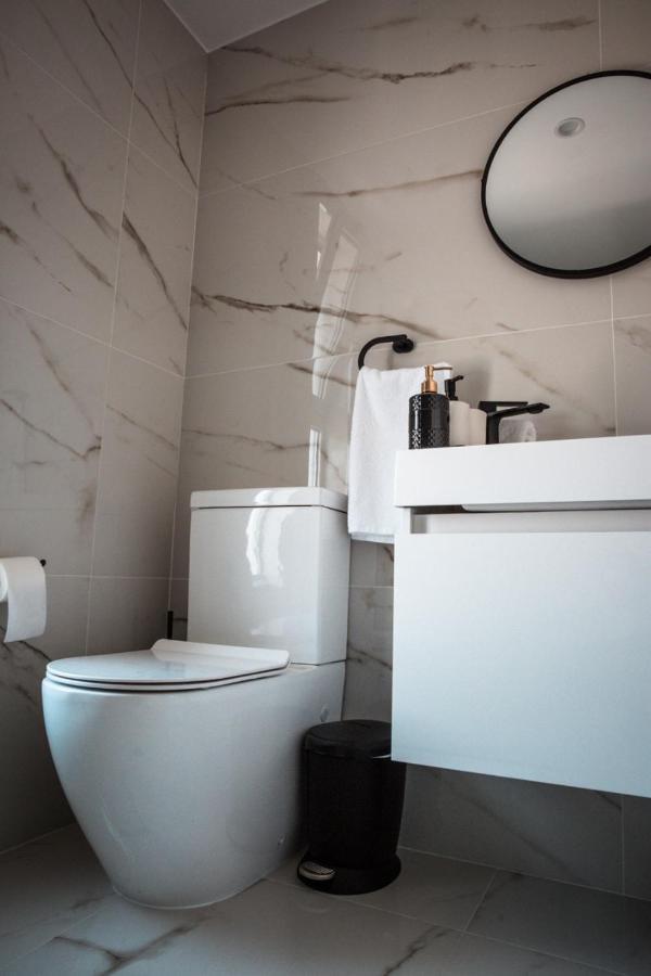 Cosea Living: Seaside Luxury Suite In Harbour 107A Pafos Zewnętrze zdjęcie